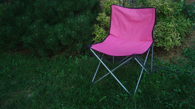 pink lawn chair