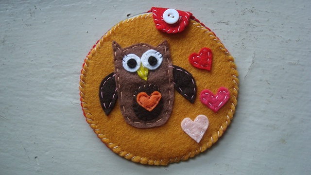 fall owl with hearts