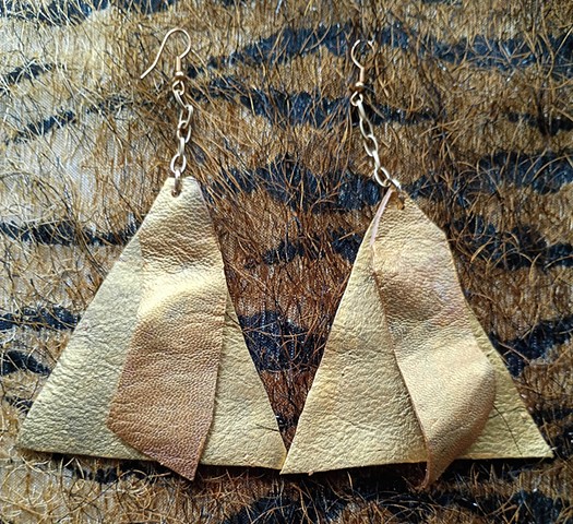 Gold Sculptural Mid 