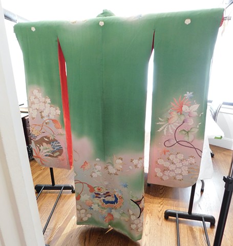 Back of kimono after mounting