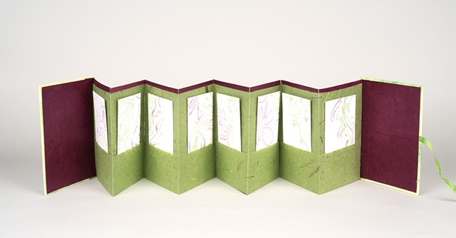 Arabesque (Accordion Book with Pockets)