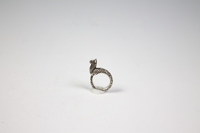 Llamia Ring