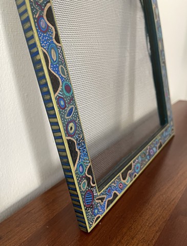 earring holder (side view)