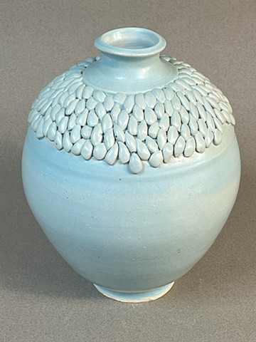  Ruth Hansen - Mid-range stoneware pottery