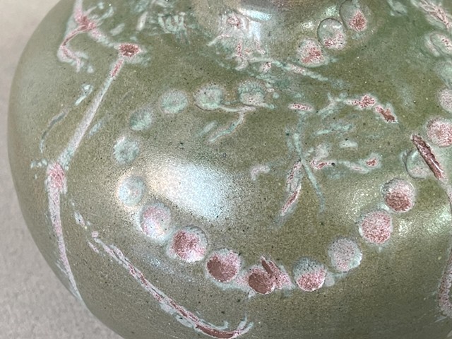 Soft Low vase detail