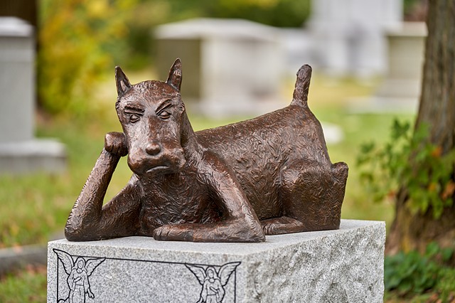 Gravestone Sculpture: Muggs Thurber