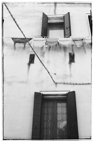 Venice clothesline