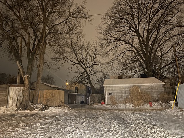 alleyway, behind oscar's hardware, december 2022