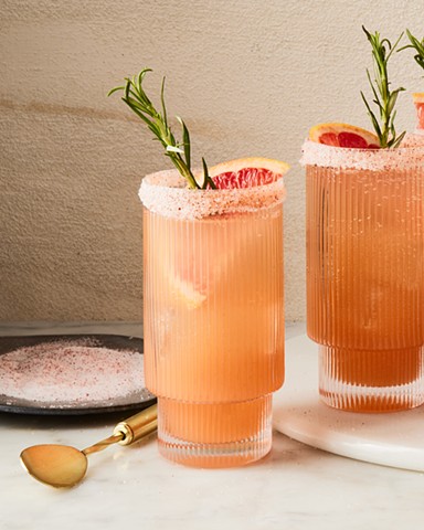 Grapefruit + Rosemery Mocktail Spritz | delish