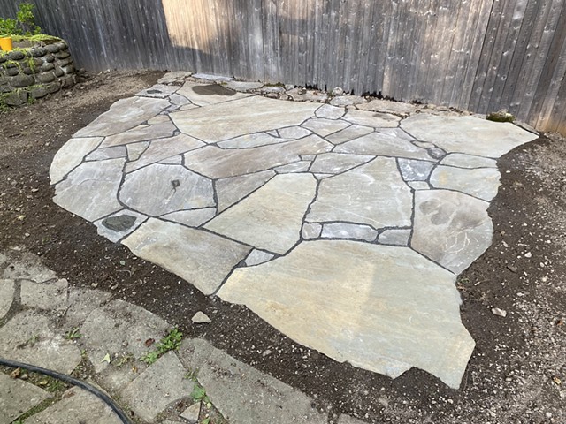 Bluestone Flagging Patio (Dry)