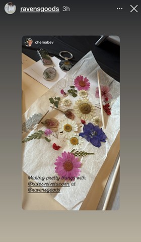 Flower Garden Resin Jewry Class