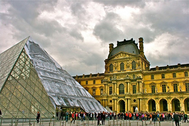 Louvre Museum entrance pyramid / Paris / IM Pei