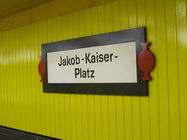 Jakob Kaiser Platz U-Bahn Station