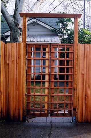 Fence gate entrance