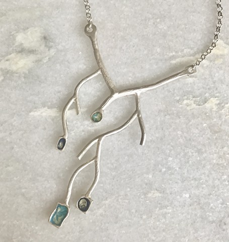 Larger silver necklace