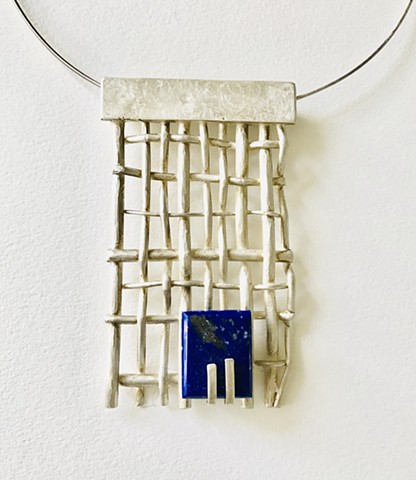 Large unisex neckpiece with lapis lazuli 