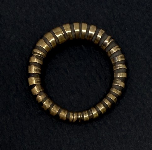 Graduated Earthworm Ring in Bronze - 5.5