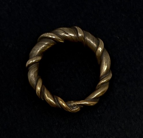 Bronze Graduated Rope Ring - 6.25