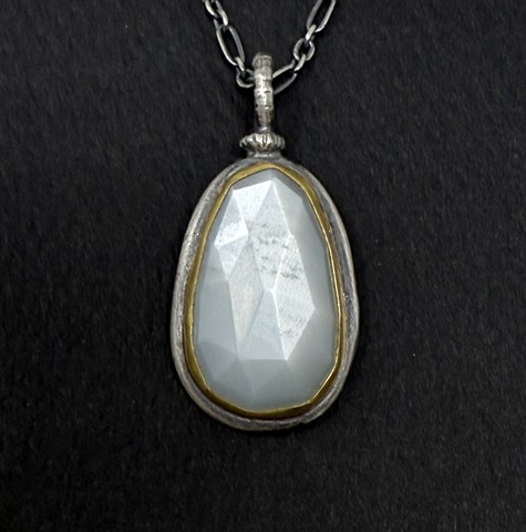 Rosecut Moonstone Pendant