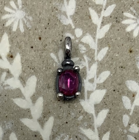Reddish Purple Sapphire Pendant