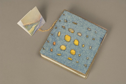 Sunflowers

 ceramic cover