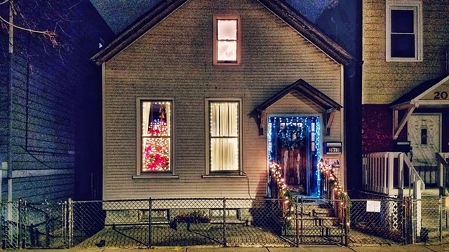 Cheerful little house in Logan Square