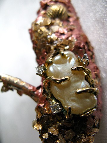 Specimen #10 - Gold, Diamonds and Pearl Detail 2