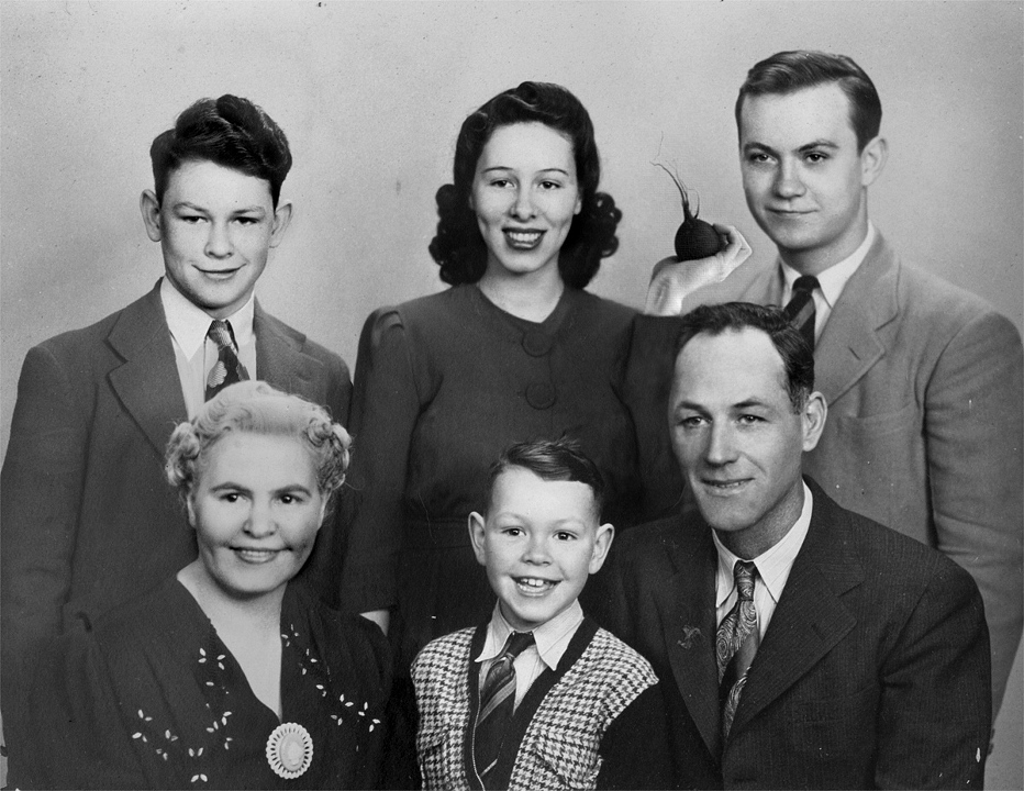 Joyce Yontry and Family, Christmas 1956